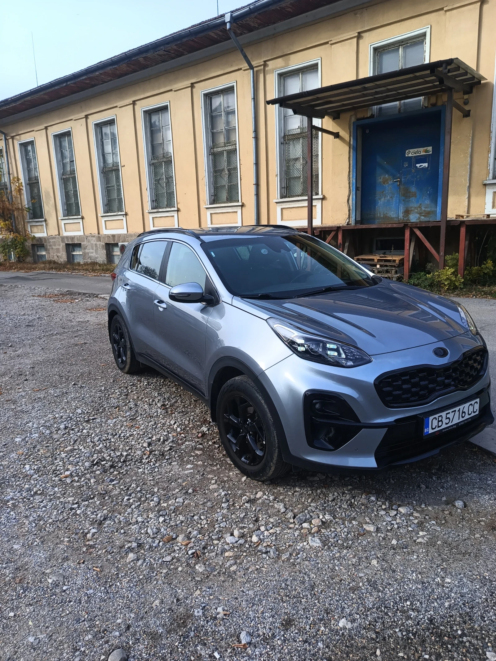 Kia Sportage 1, 6 GDI BLACK EDITION 4x4 - изображение 3