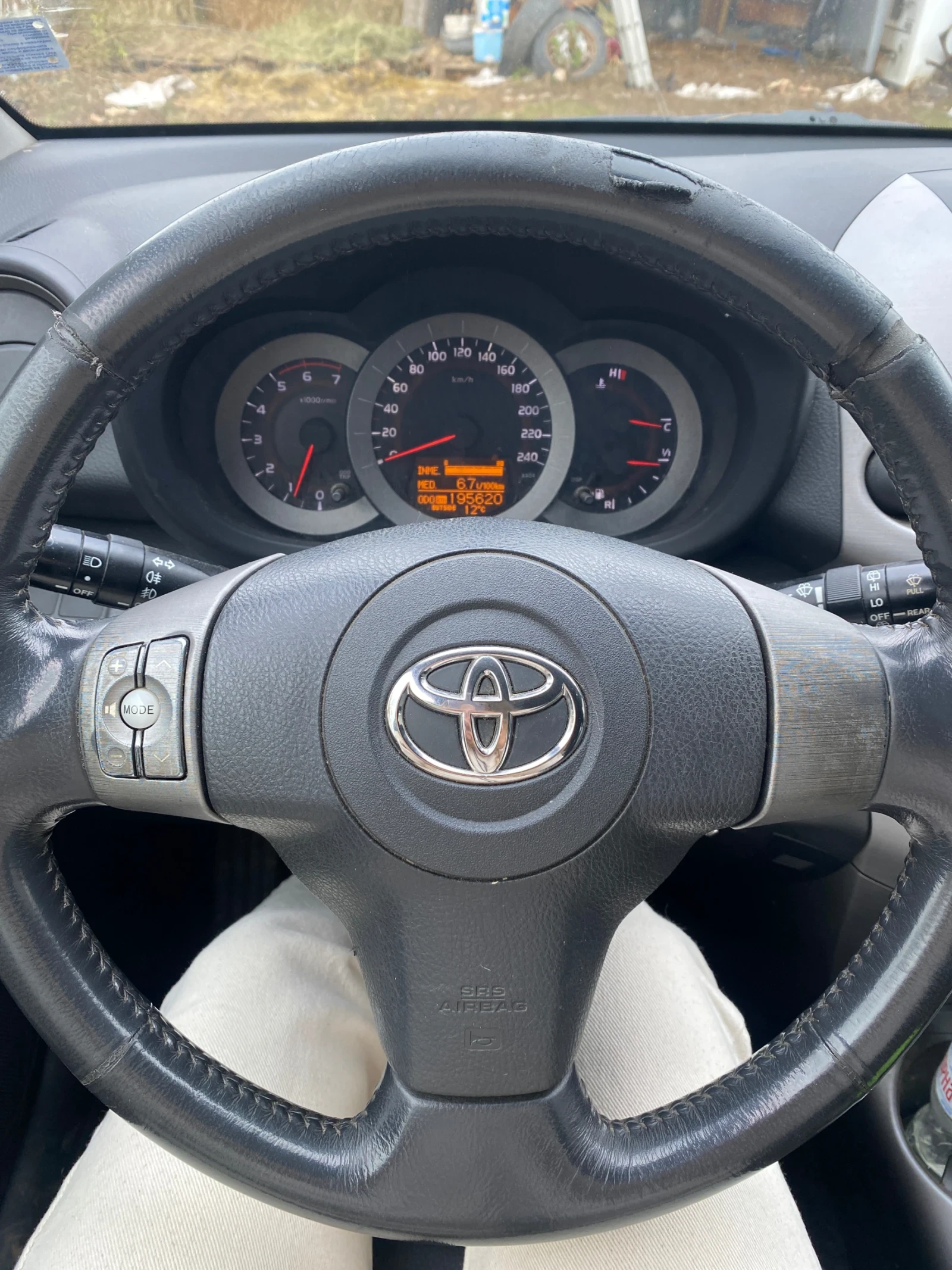 Toyota Rav4  - изображение 7