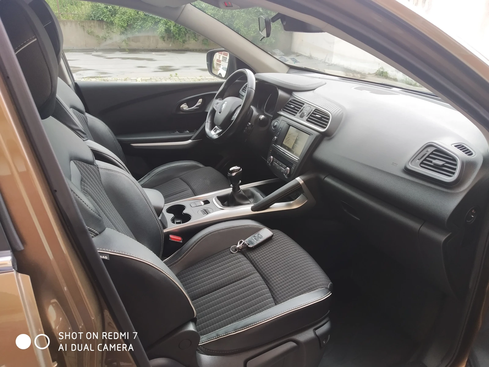 Renault Kadjar 1.2TCE, снимка 7 - Автомобили и джипове - 53988641