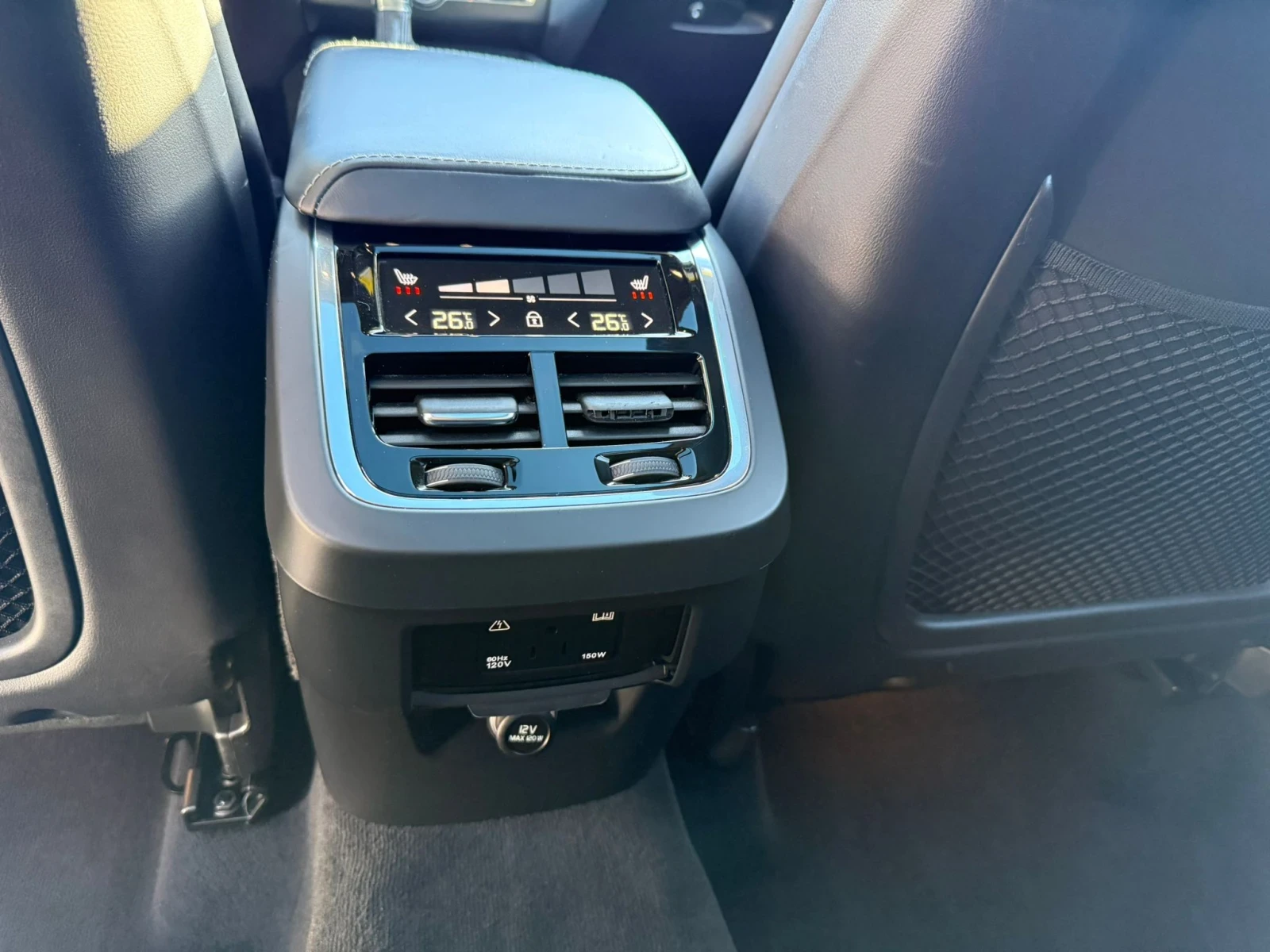 Volvo XC60 CAR FAХ * ЦЕНА ДО БЪЛГАРИЯ * АВТО КРЕДИТ, снимка 9 - Автомобили и джипове - 54067378