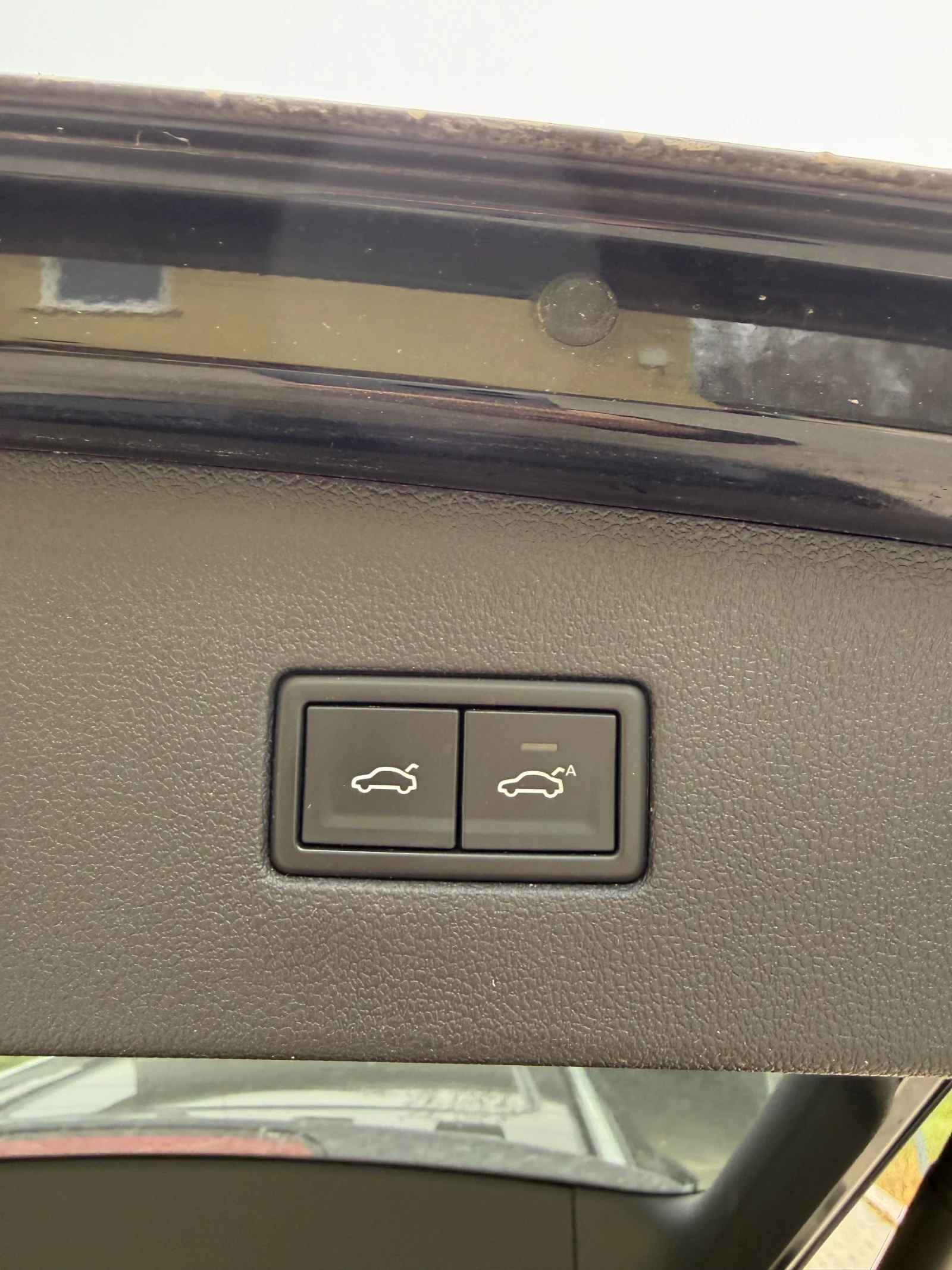 VW Tiguan 2.0 TFSI R-Line, снимка 12 - Автомобили и джипове - 54370469