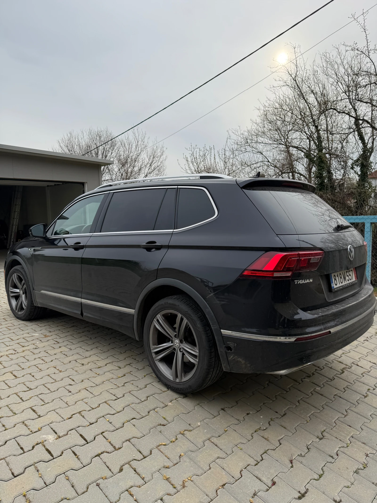 VW Tiguan 2.0 TFSI R-Line, снимка 4 - Автомобили и джипове - 54370469