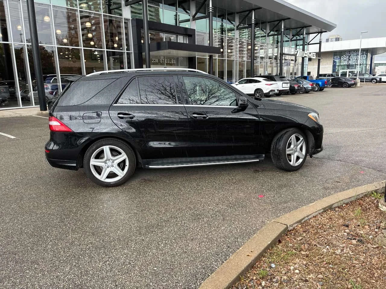 Mercedes-Benz ML 350 * BlueTEC * ПРЕДСТАВИТЕЛСТВО * 360 * ПАМЕТ * ПОДГР, снимка 3 - Автомобили и джипове - 54480324