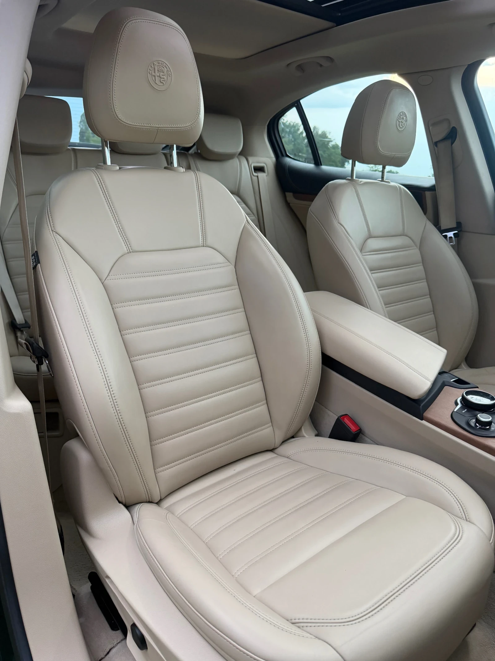 Alfa Romeo Stelvio 2.2 JTDm Executive Q4, снимка 11 - Автомобили и джипове - 55387960