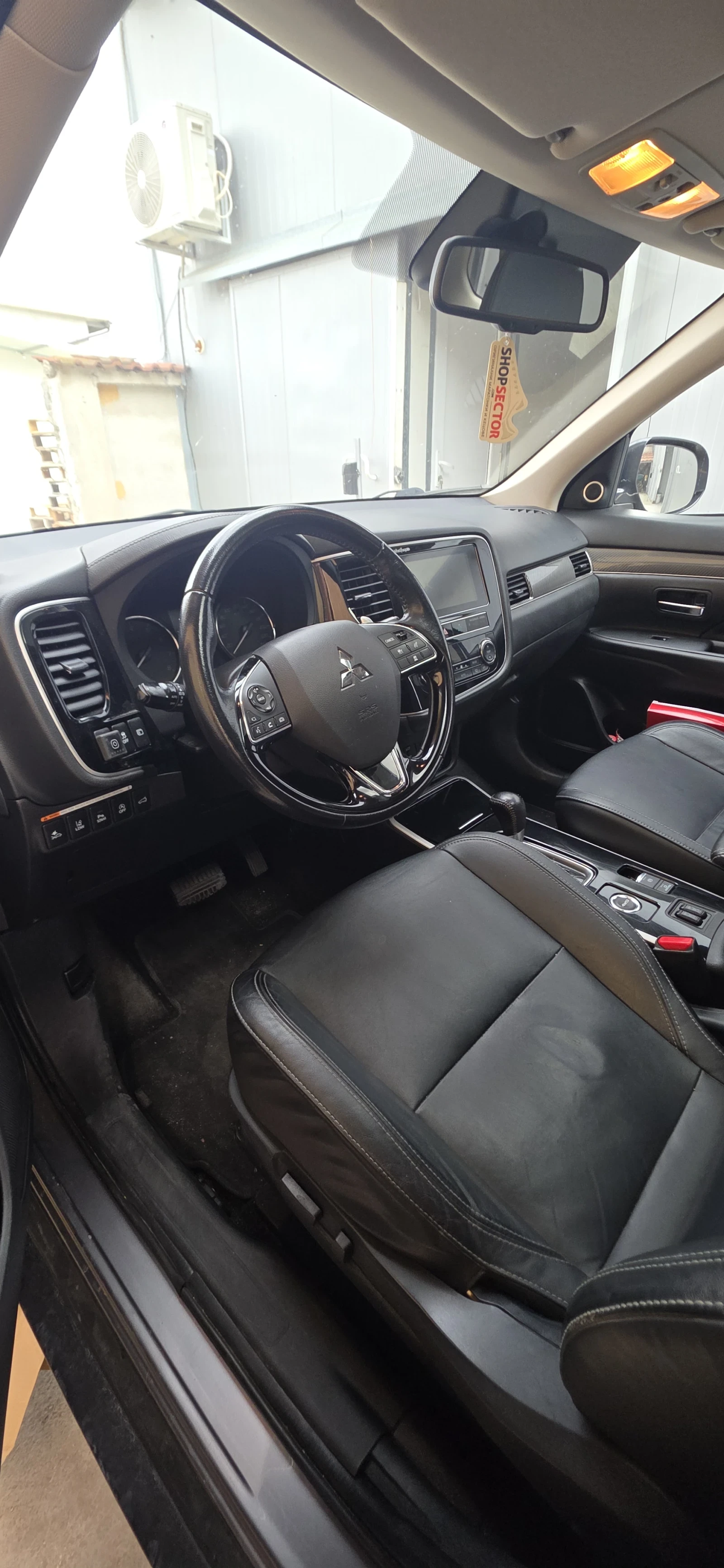 Mitsubishi Outlander 2000 куб, снимка 8 - Автомобили и джипове - 56181156
