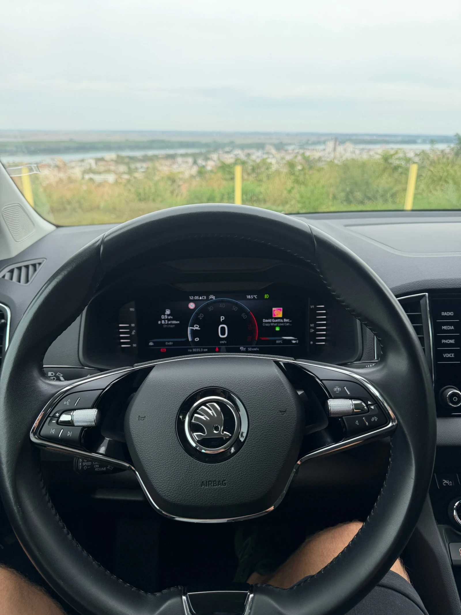 Skoda Karoq Business ACT, снимка 9 - Автомобили и джипове - 56253054