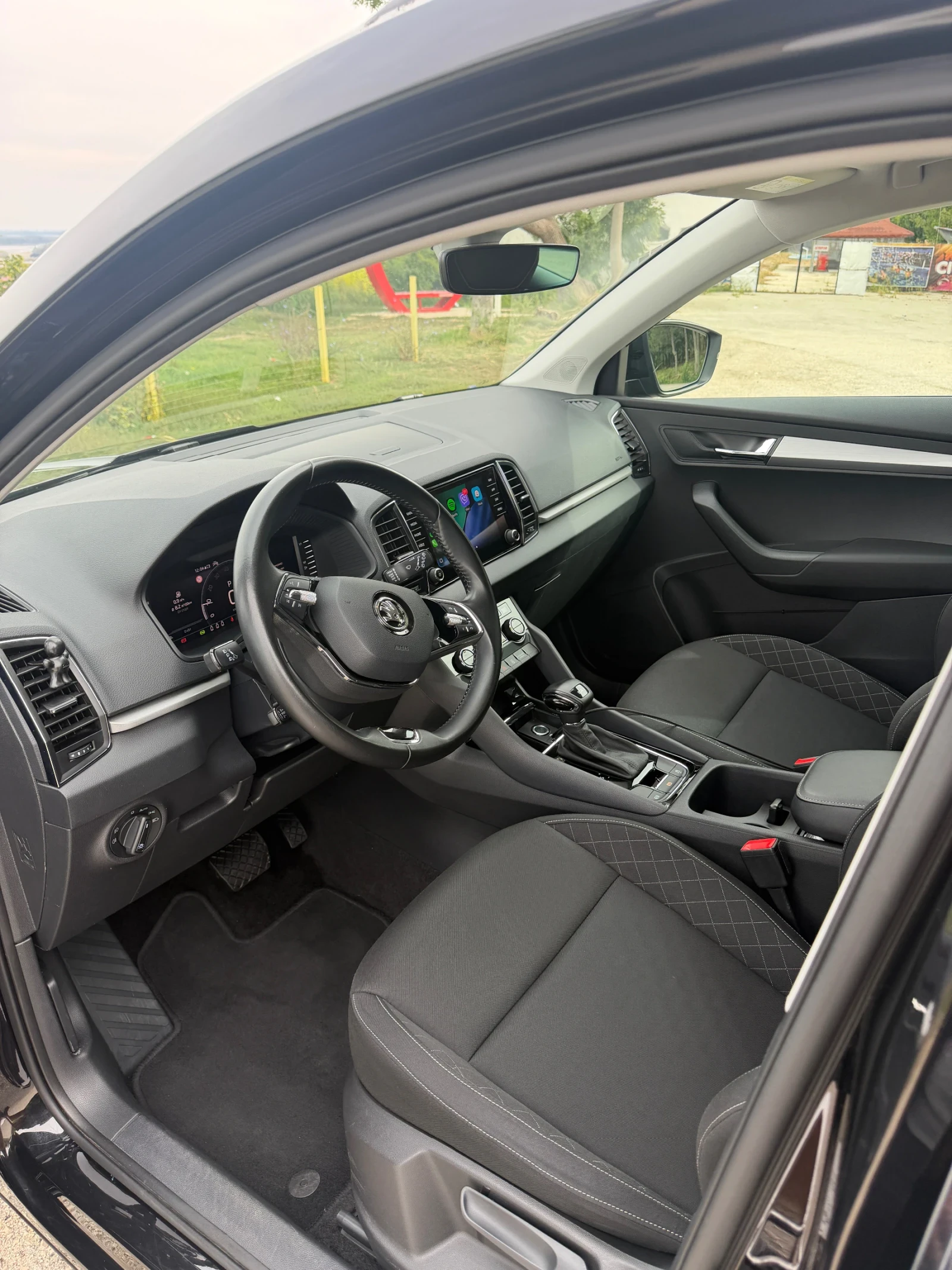 Skoda Karoq Business ACT, снимка 8 - Автомобили и джипове - 56253054