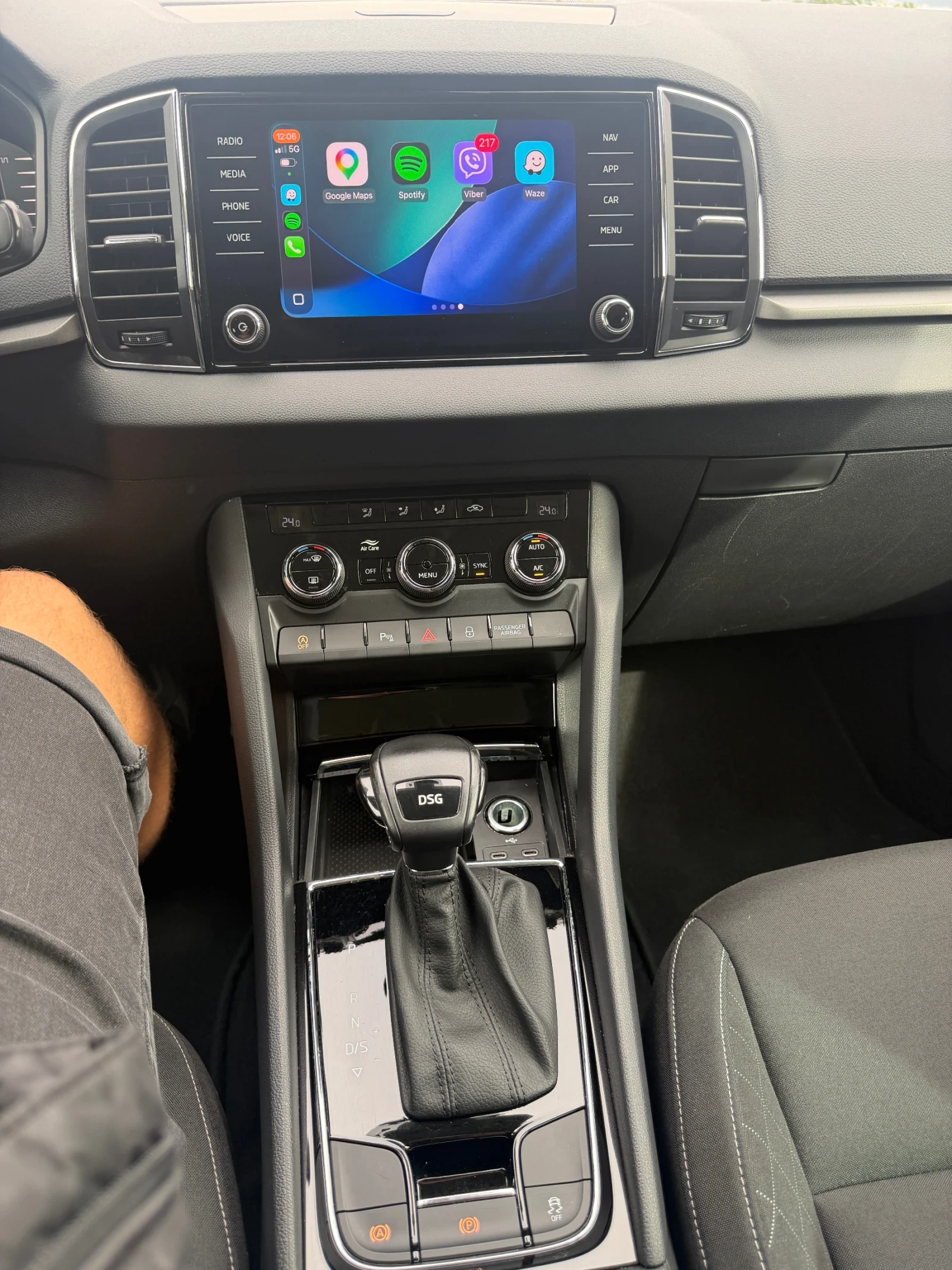 Skoda Karoq Business ACT, снимка 10 - Автомобили и джипове - 56253054