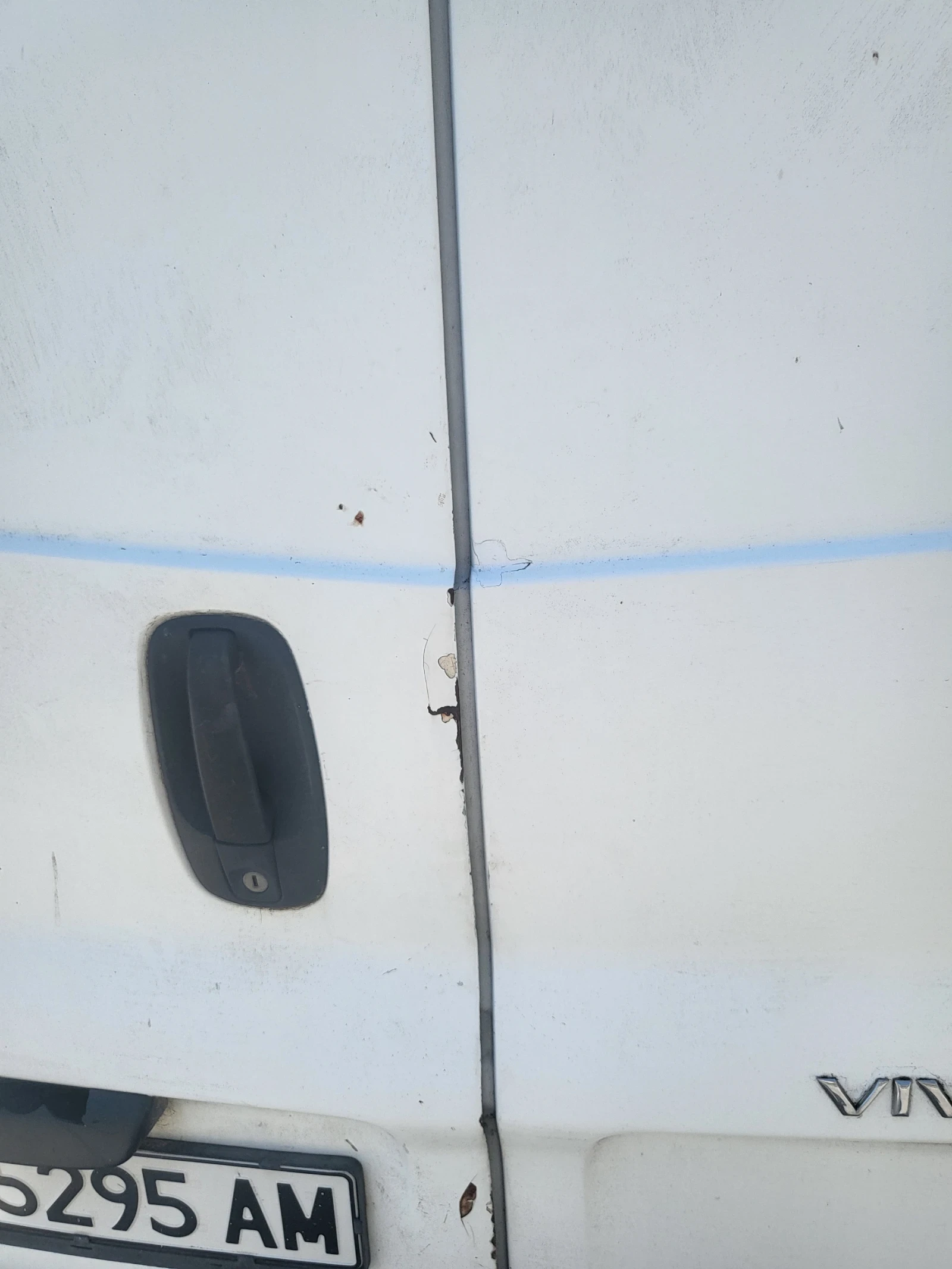 Opel Vivaro 1.9 - изображение 3