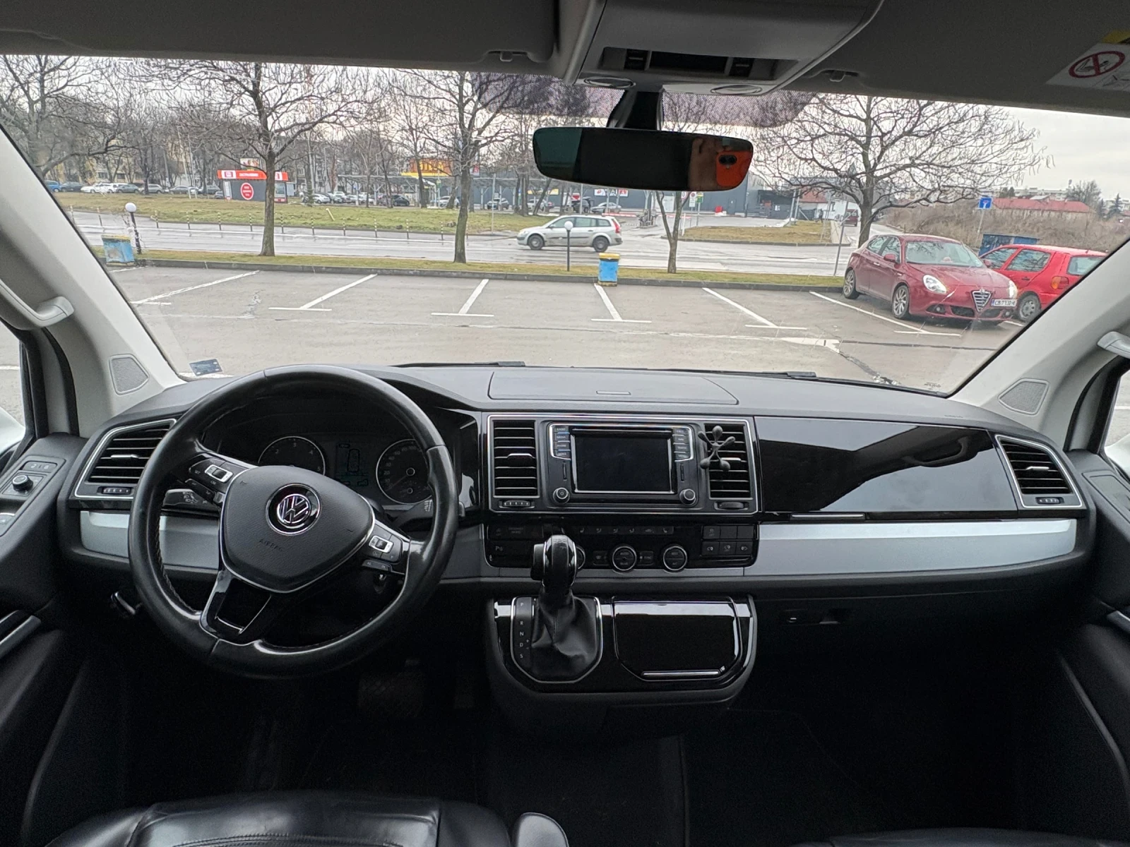 VW Multivan HIGHLINE 4MOTION DSG SWISS - изображение 8