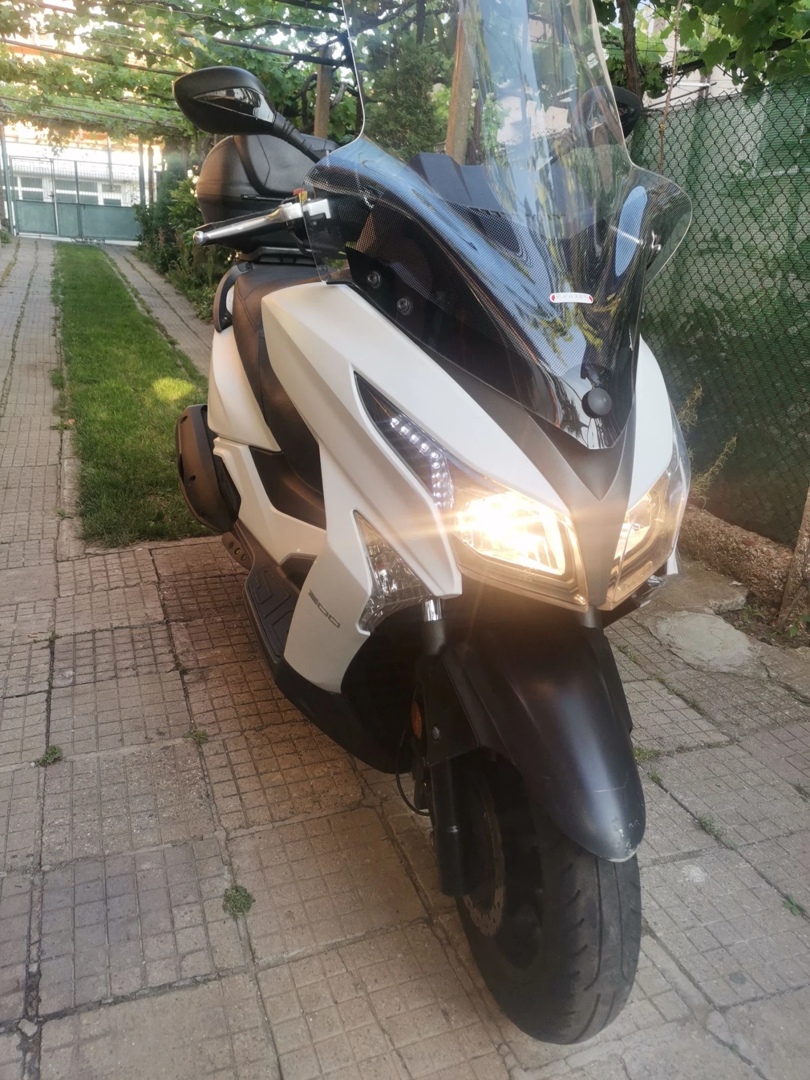 Kymco Downtown Down Town X- Town 300ie ABS - изображение 5