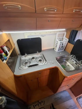 Кемпер Adria Adriatik Coral 670sk, снимка 10 - Каравани и кемпери - 53687653