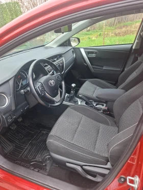 Toyota Auris 1.6 VVT-I 132кс 6 ск. нави камера топ състояние, снимка 14