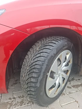 Toyota Auris 1.6 VVT-I 132кс 6 ск. нави камера топ състояние, снимка 11