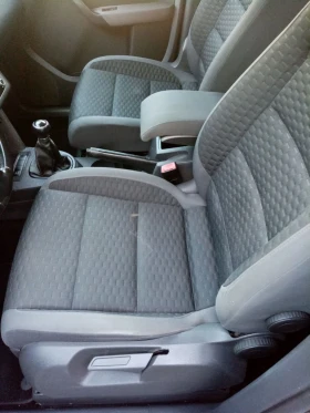 Обява за продажба на VW Touran TOP.FULL EXTRA. 1.9TDI 105kc BLUEMOTION ~8 000 лв. - изображение 7 | Auto.bg Обява за продажба на VW Touran TOP.FULL EXTRA. 1.9TDI 105kc BLUEMOTION ~8 000 лв. - изображение 7