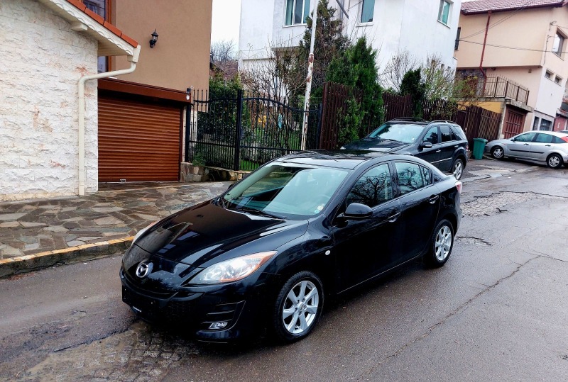 Mazda 3 Sedan 1.6hdi Климатроник Отлична Седан, снимка 13 - Автомобили и джипове - 44658120