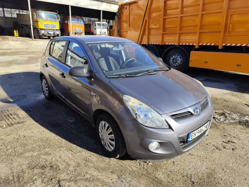 Hyundai I20, снимка 3 - Автомобили и джипове - 48518260