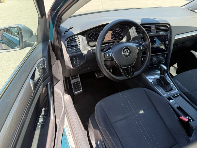 VW Golf ALLTRACK ! 2.0TDI VIRTUAL/DSG/4-MOTION/FULL LED!, снимка 10 - Автомобили и джипове - 52197100