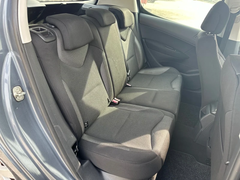 Peugeot 308 1.6HDI 90HP / АВТОПИЛОТ / НОВ ВНОС, снимка 13 - Автомобили и джипове - 51635511