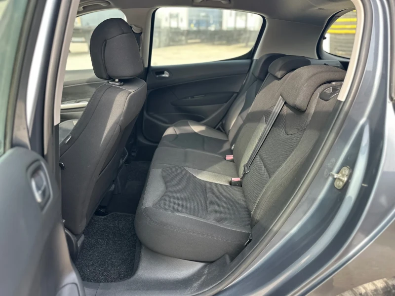 Peugeot 308 1.6HDI 90HP / АВТОПИЛОТ / НОВ ВНОС, снимка 14 - Автомобили и джипове - 51635511