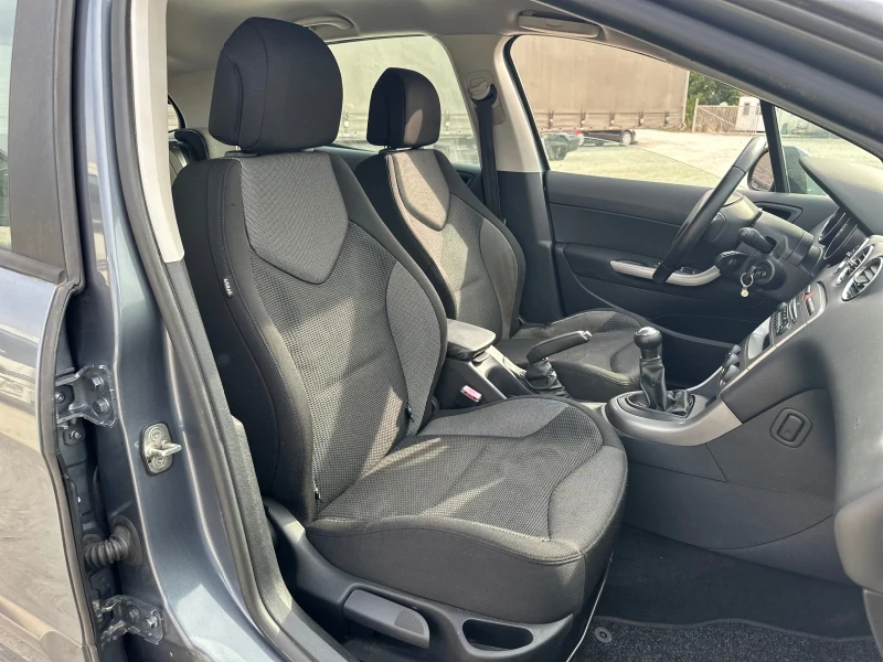 Peugeot 308 1.6HDI 90HP / АВТОПИЛОТ / НОВ ВНОС, снимка 12 - Автомобили и джипове - 51635511