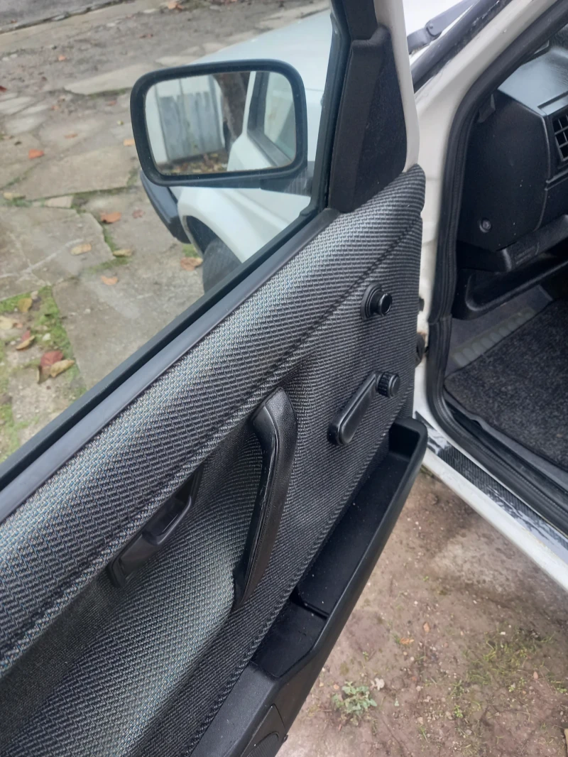 VW Golf Хечбек, снимка 7 - Автомобили и джипове - 52637346