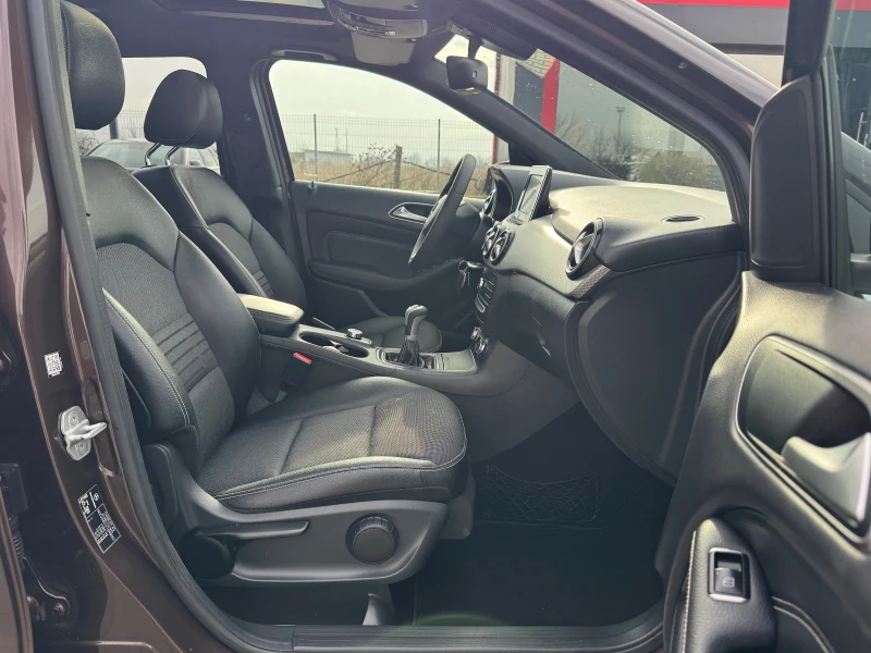 Mercedes-Benz B 180 1.5DCI EURO-6 PANORAMA CAMERA KOJA, снимка 12 - Автомобили и джипове - 52682302