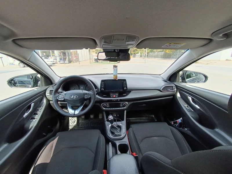 Hyundai I30 1.6 CRDi   Premium, снимка 15 - Автомобили и джипове - 52854326