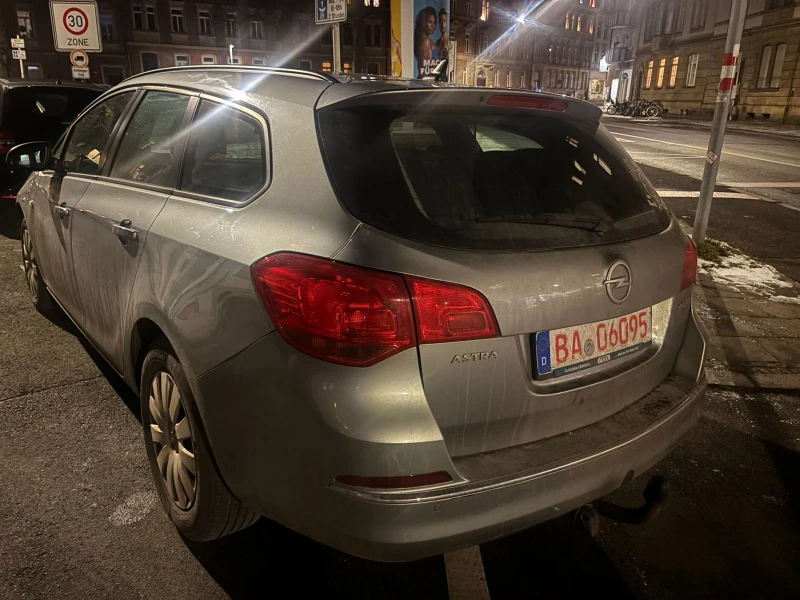 Opel Astra, снимка 9 - Автомобили и джипове - 53234850