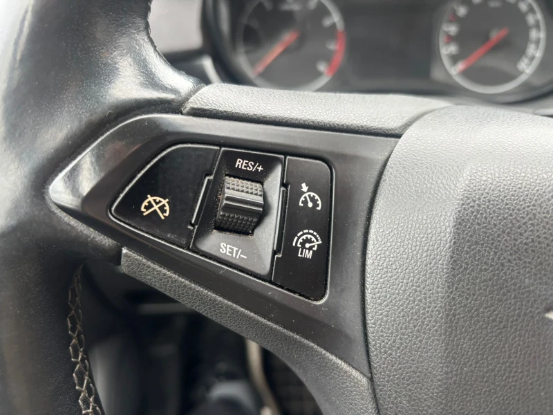 Opel Astra, снимка 2 - Автомобили и джипове - 53234850