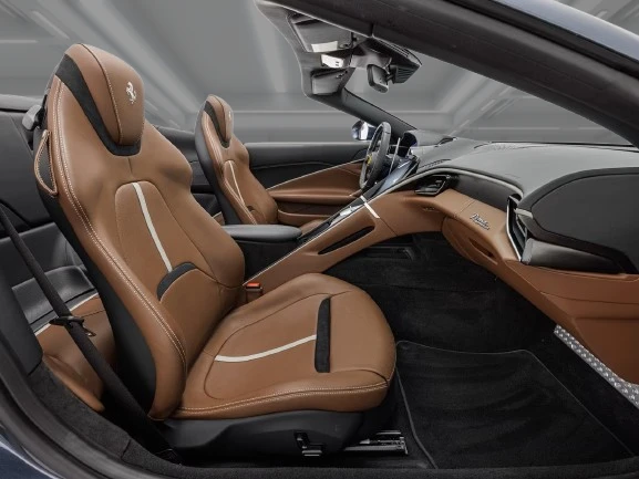 Ferrari Roma Spider = Brembo Carbon Ceramic Brakes =  | Mobile.bg   11