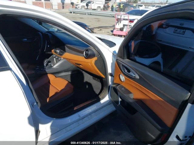 Alfa Romeo Giulia AWD* ПАНО* 360* КАМЕРИ* , снимка 11 - Автомобили и джипове - 54343316