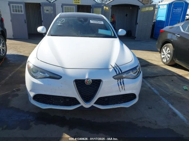 Alfa Romeo Giulia AWD* ПАНО* 360* КАМЕРИ* , снимка 3 - Автомобили и джипове - 54343316