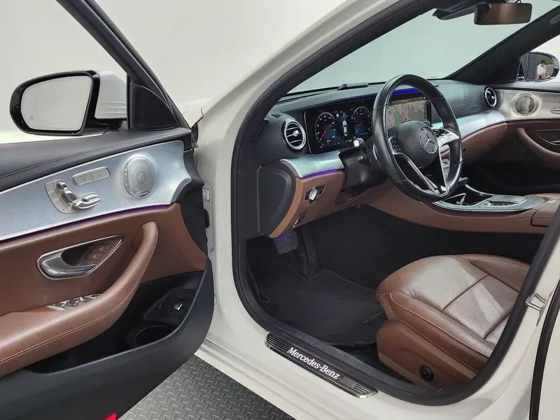 Mercedes-Benz E 350 4Matic Avantgarde, снимка 10 - Автомобили и джипове - 55883954