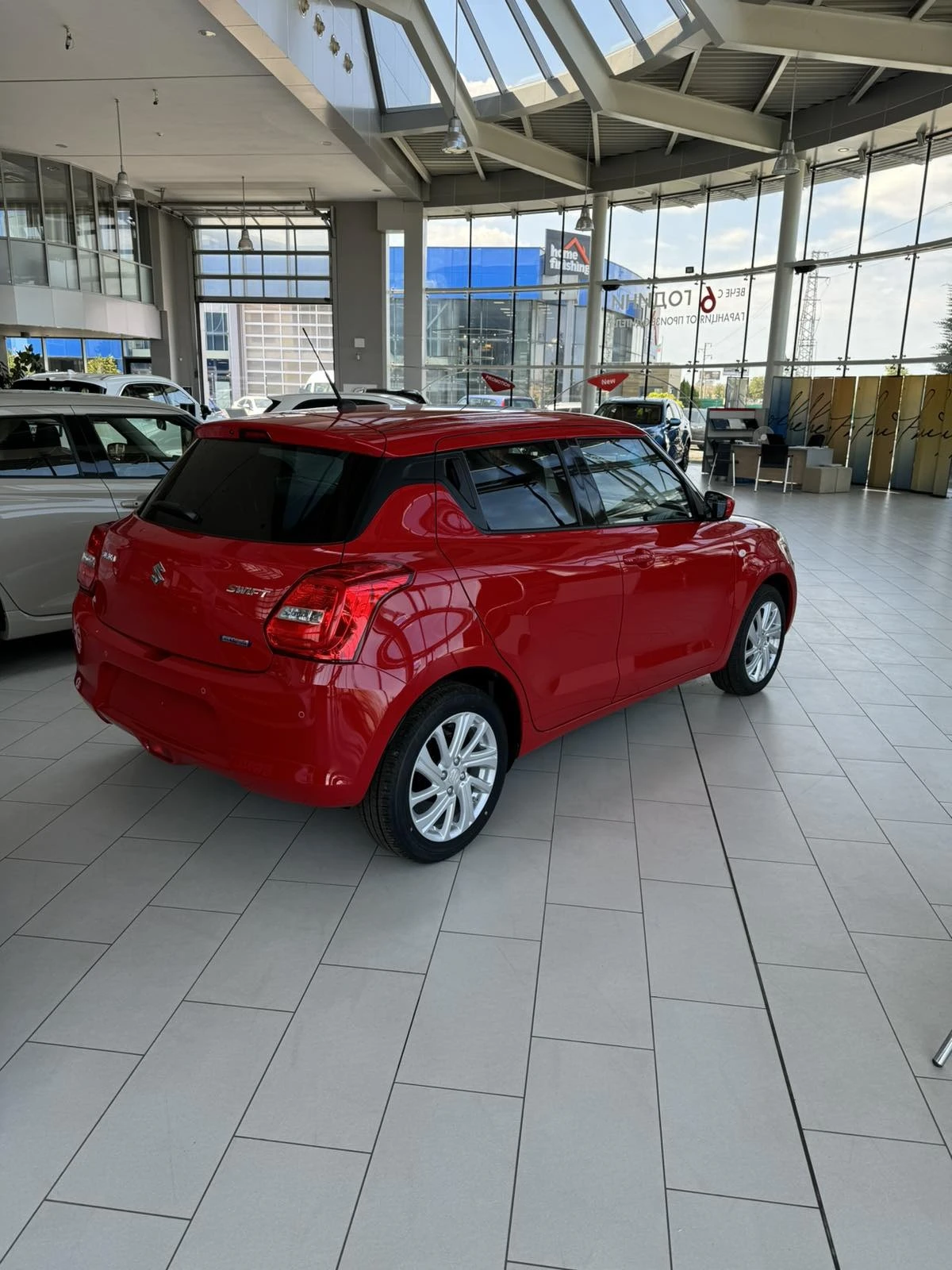 Suzuki Swift 1.2 HYBRID НОВ АВТОМОБИЛ - изображение 4