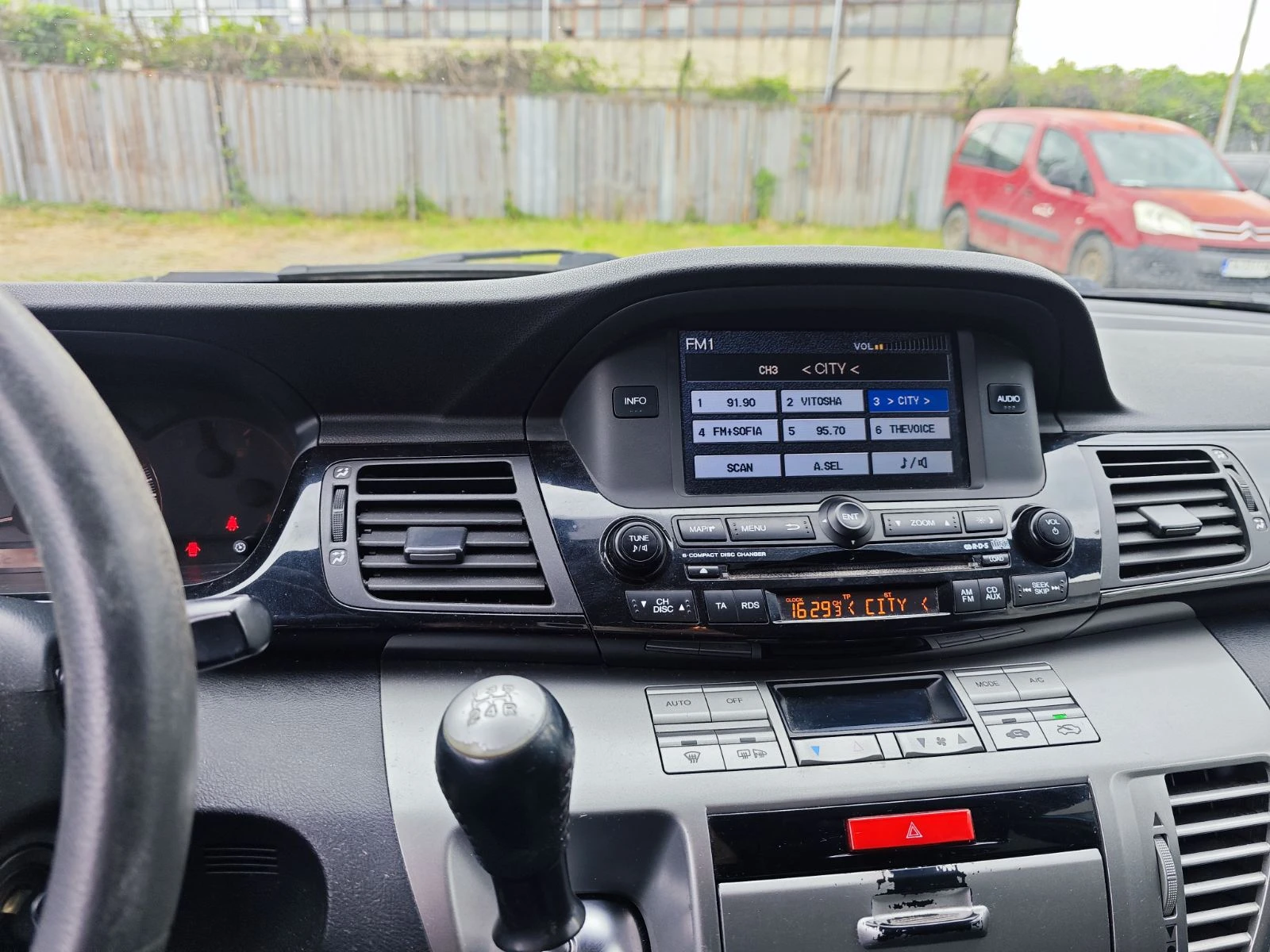 Honda Fr-v 1.7 i - VTEC - изображение 6