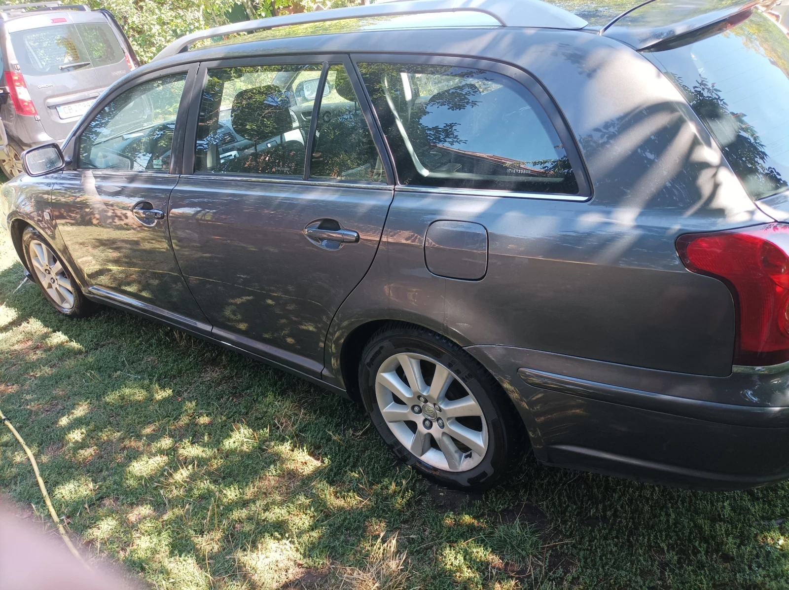 Toyota Avensis 2.0 D4D Преди фейслифта - изображение 4