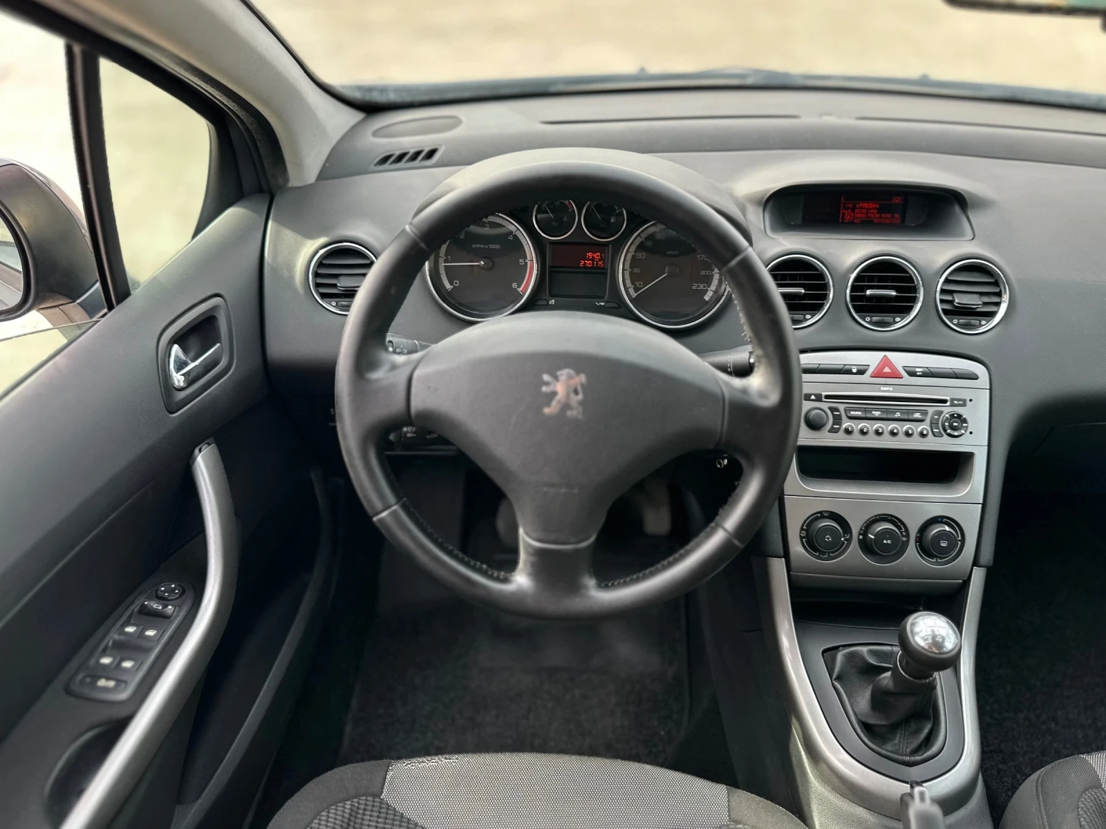 Peugeot 308 1.6HDI 90HP / АВТОПИЛОТ / НОВ ВНОС - изображение 10