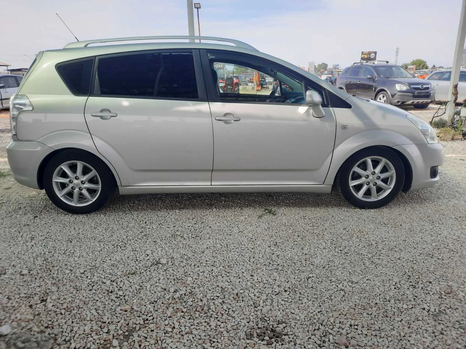 Toyota Corolla verso D4D 7места - изображение 5