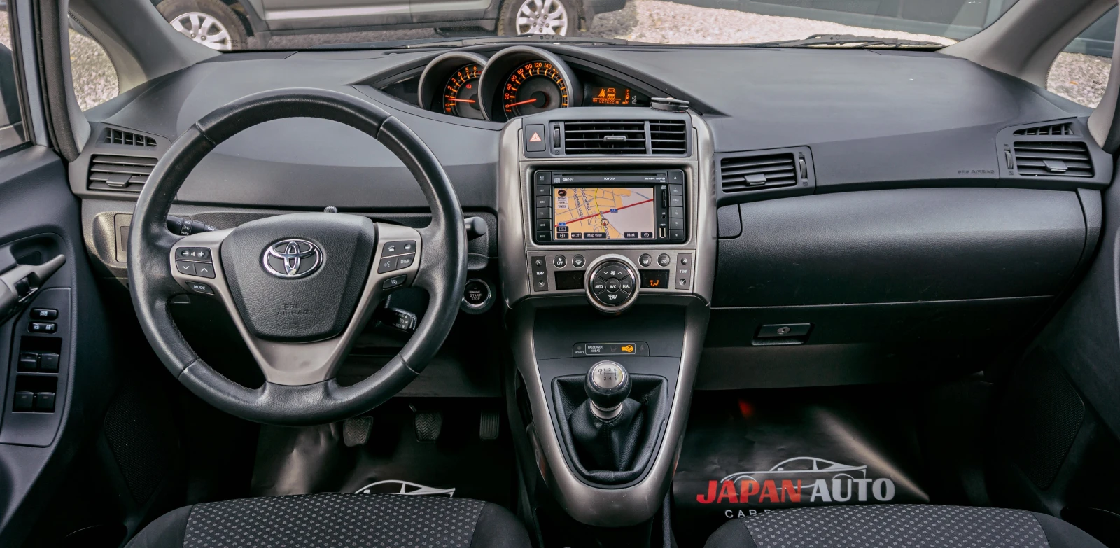 Toyota Verso 1.8 VVT-i | 7м. | PANO | KEYLESS | С ГАРАНЦИЯ!  - изображение 8