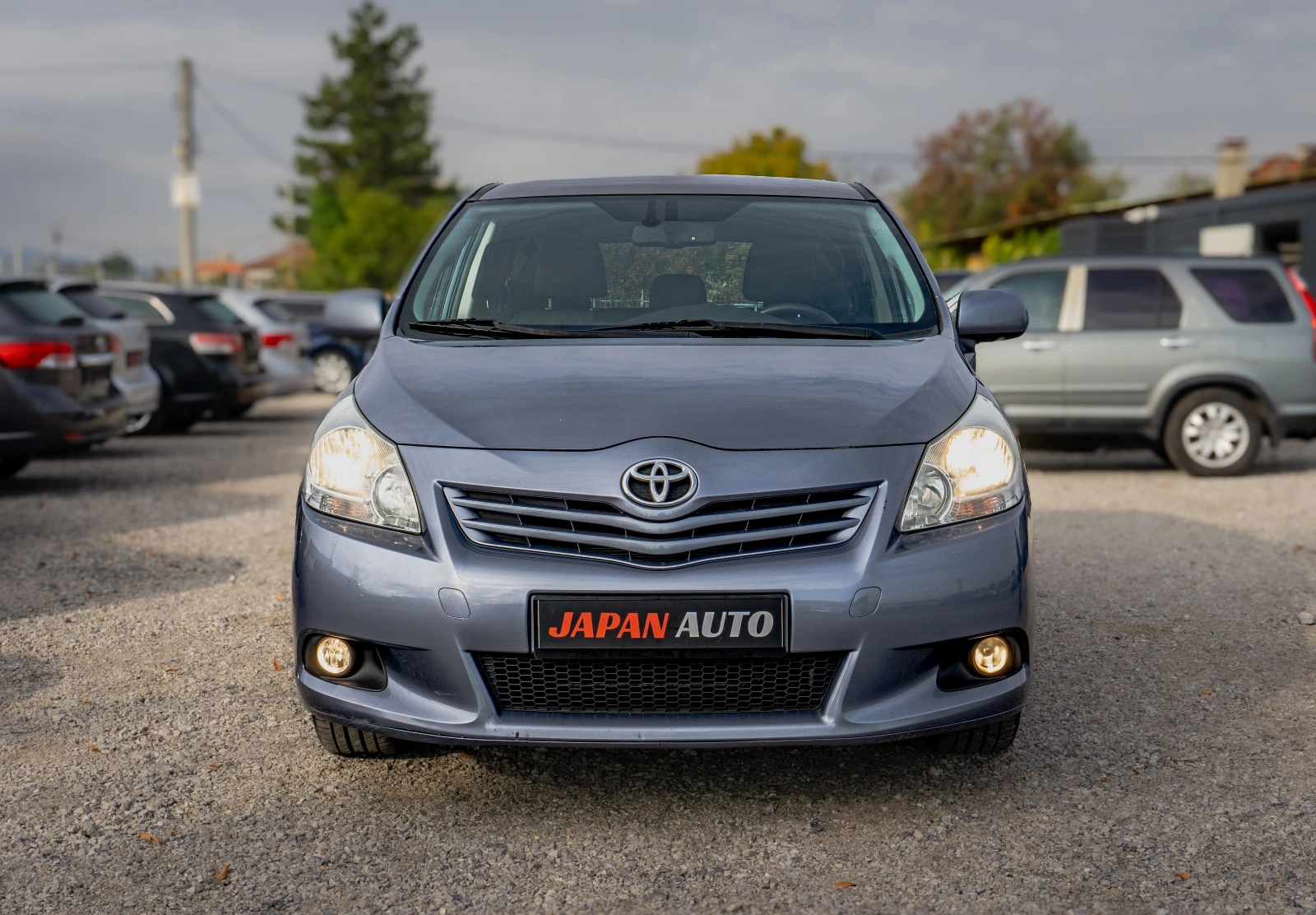 Toyota Verso 1.8 VVT-i | 7м. | PANO | KEYLESS | С ГАРАНЦИЯ!  - изображение 2