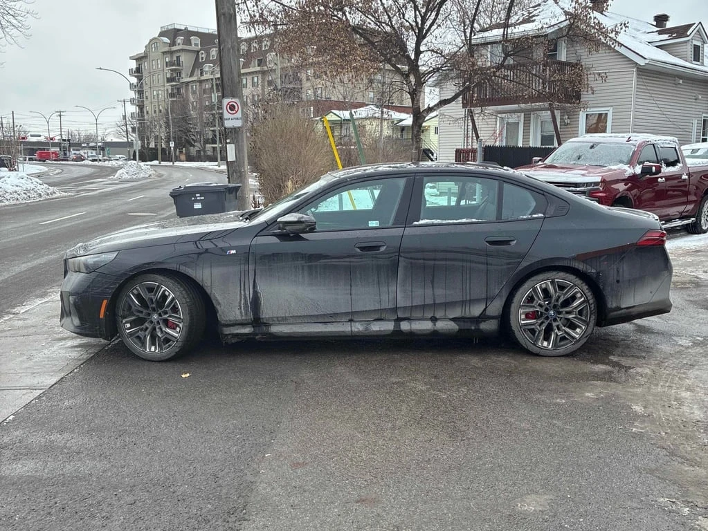 BMW i5 * M60 xDrive * CARFAX * БЕЗ ПЪРВОНАЧАЛНА ВНОСКА - изображение 2