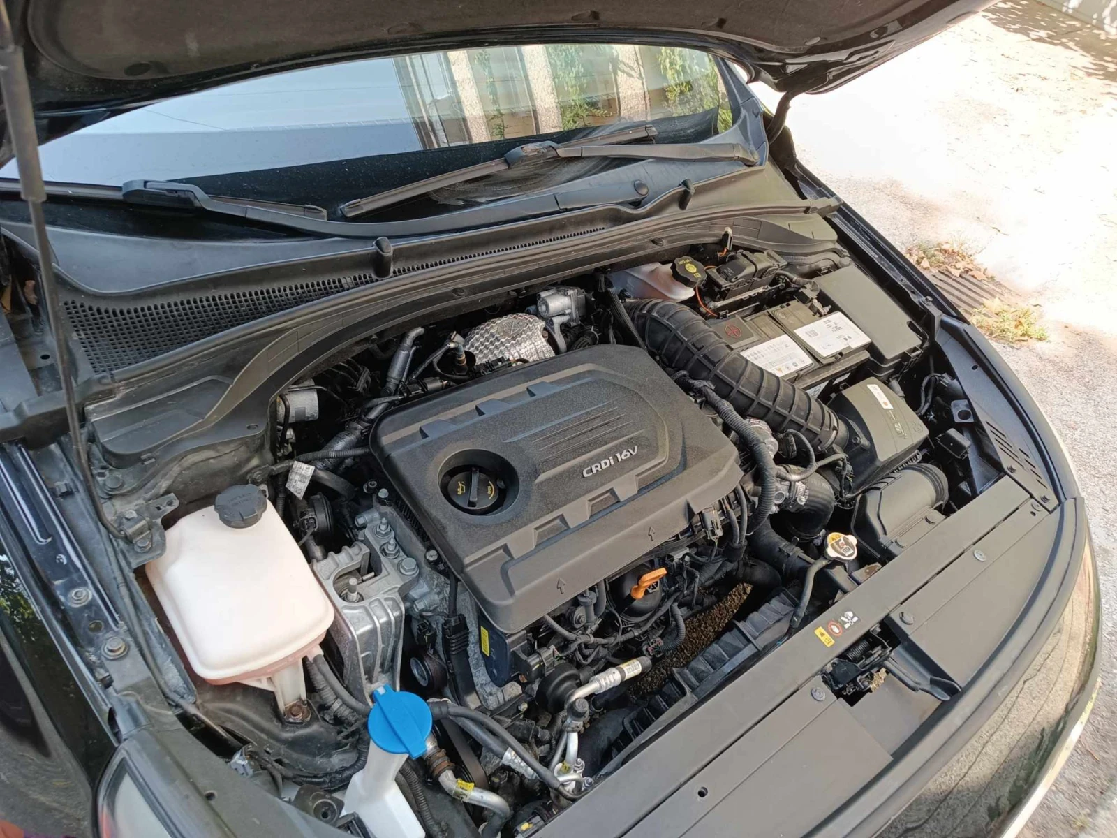 Hyundai I30 1.6 CRDi   Premium - изображение 10