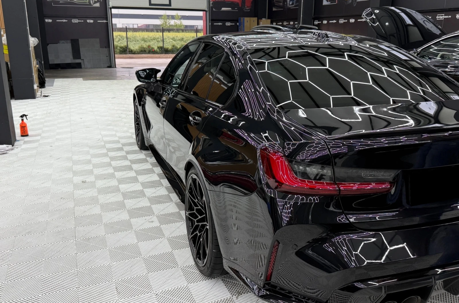 BMW M3 Competition xDrive - изображение 4