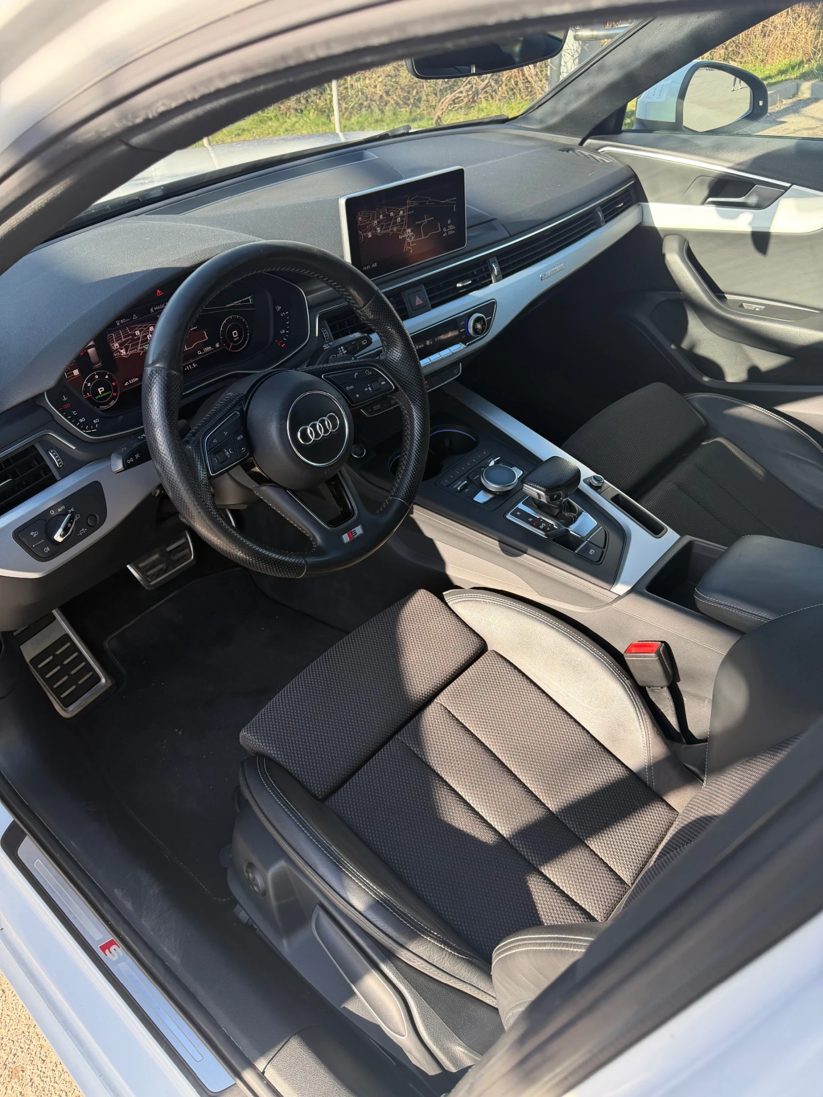Audi A4 40 TDI Quattro 3xS-Line / Matrix / Virtual cockpit, снимка 10 - Автомобили и джипове - 53829104