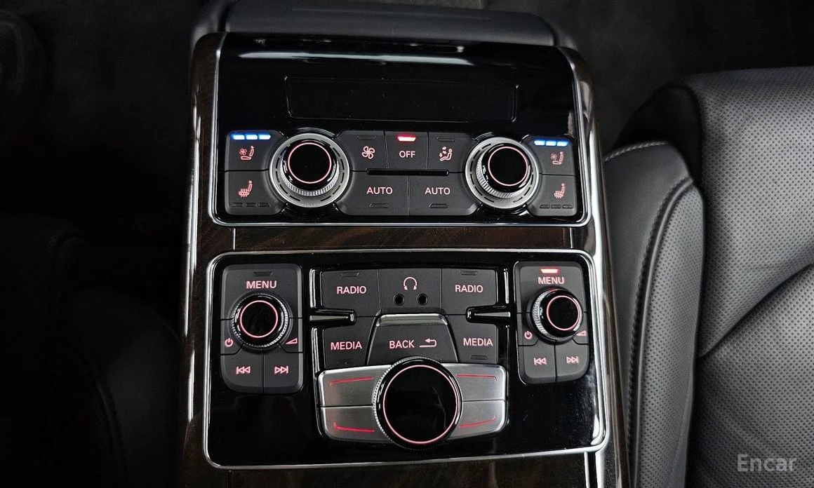 Audi A8 L 4.0* DISTRONIC HEAD-UP* 360 CAM* PANORAMA* МАСАЖ, снимка 15 - Автомобили и джипове - 53851853