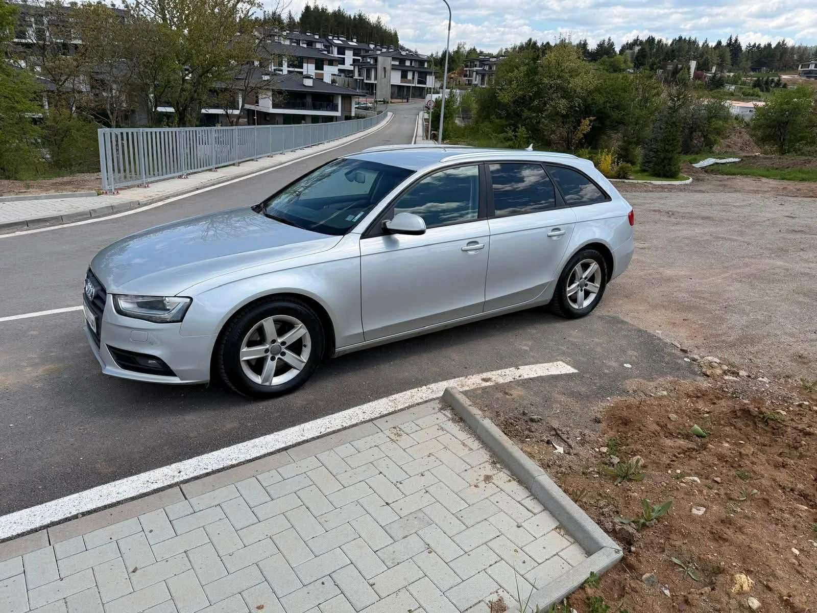 Audi A4 2.0 TDI, снимка 3 - Автомобили и джипове - 54417358
