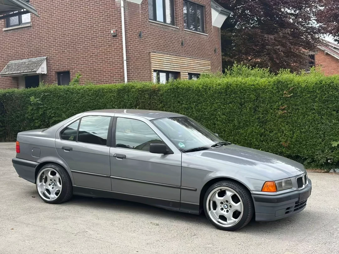 BMW 320, снимка 2 - Автомобили и джипове - 54882131