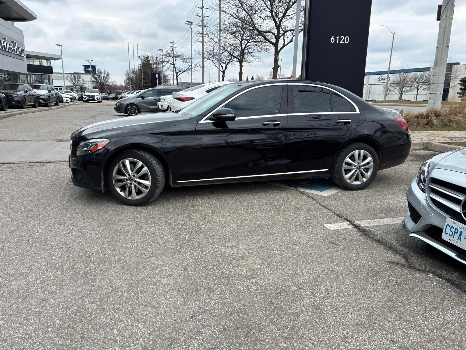Mercedes-Benz C 300, снимка 3 - Автомобили и джипове - 54980571