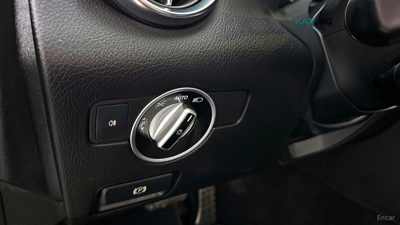 Mercedes-Benz SLK 200 BlueEfficiency* КОЖА* ОБДУХВ* , снимка 13 - Автомобили и джипове - 55068467